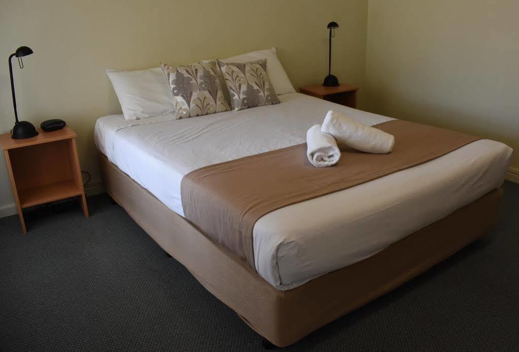 Motel Riverina Leeton Zewnętrze zdjęcie